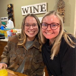 Meet your Posher, Dennis